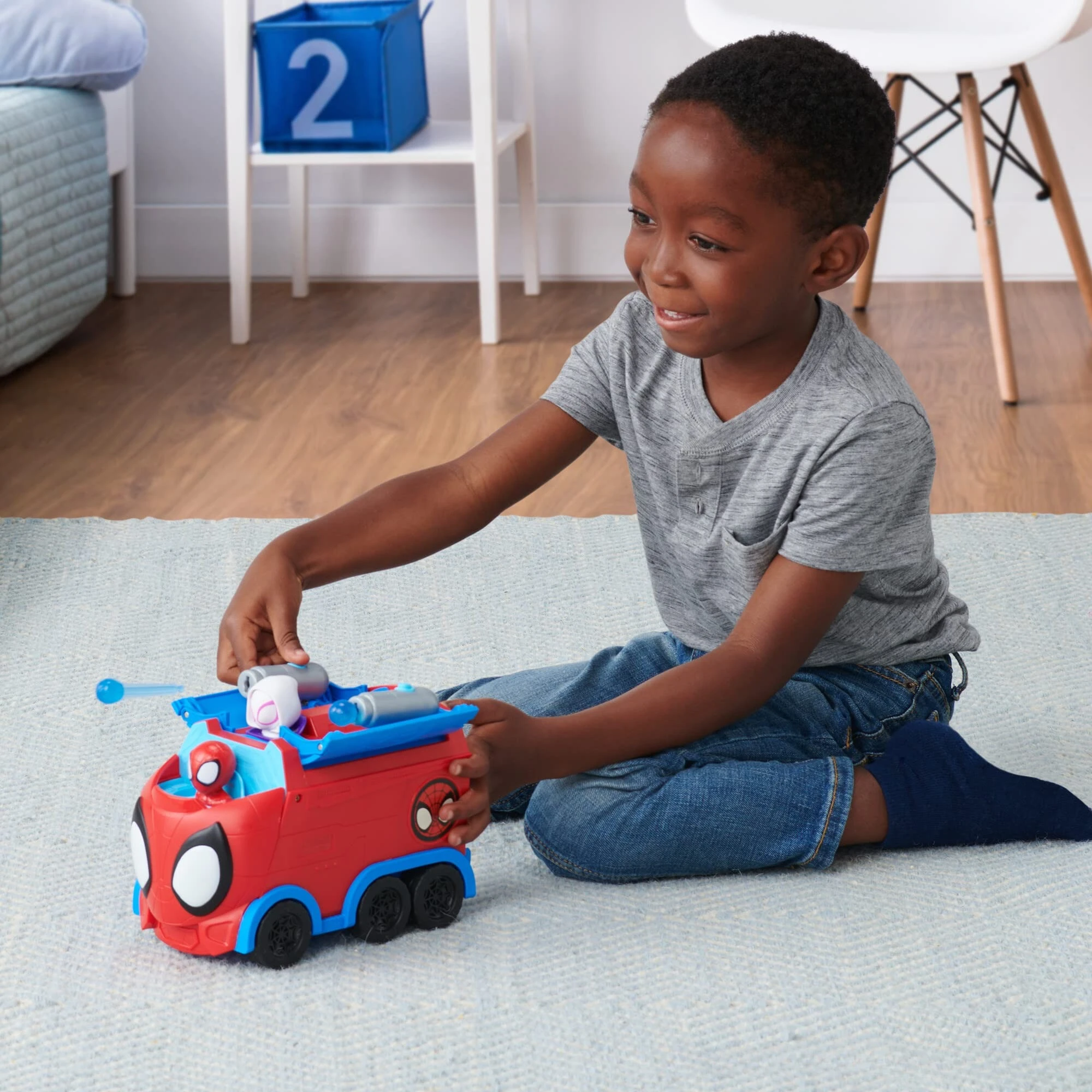 マーベル スパイダーマン スパイディと彼の素晴らしい仲間たち ウェブスピニングホーラー アクションフィギュア 変形車両モデルおもちゃ 子供向けギフト