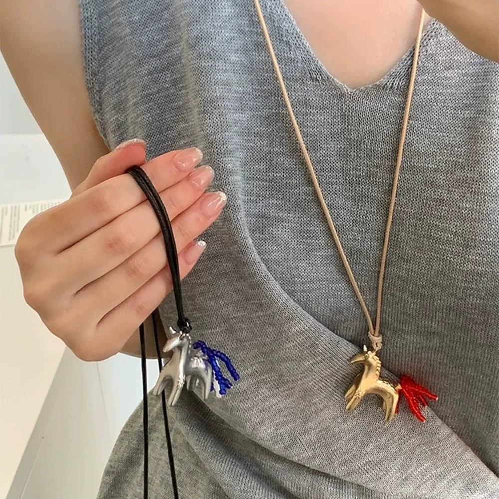 Vintage Metallic Cartoon Horse Beads Strand Tassel Pendant Necklaces for Women Long Adjustable Wax Rope Chain Choker Accessroy