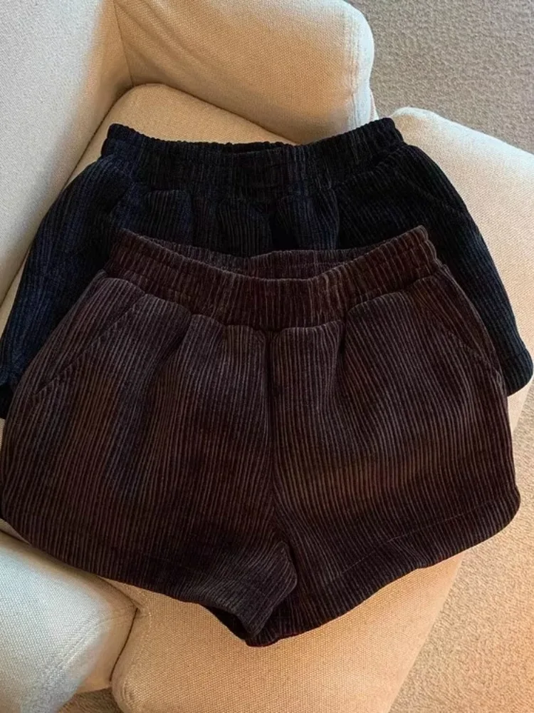 

Autumn Winter Black Warm Plaid Short Pants Women's High Waist Commute Style Asymmetric Design Thickened Fleece Pocket Pants