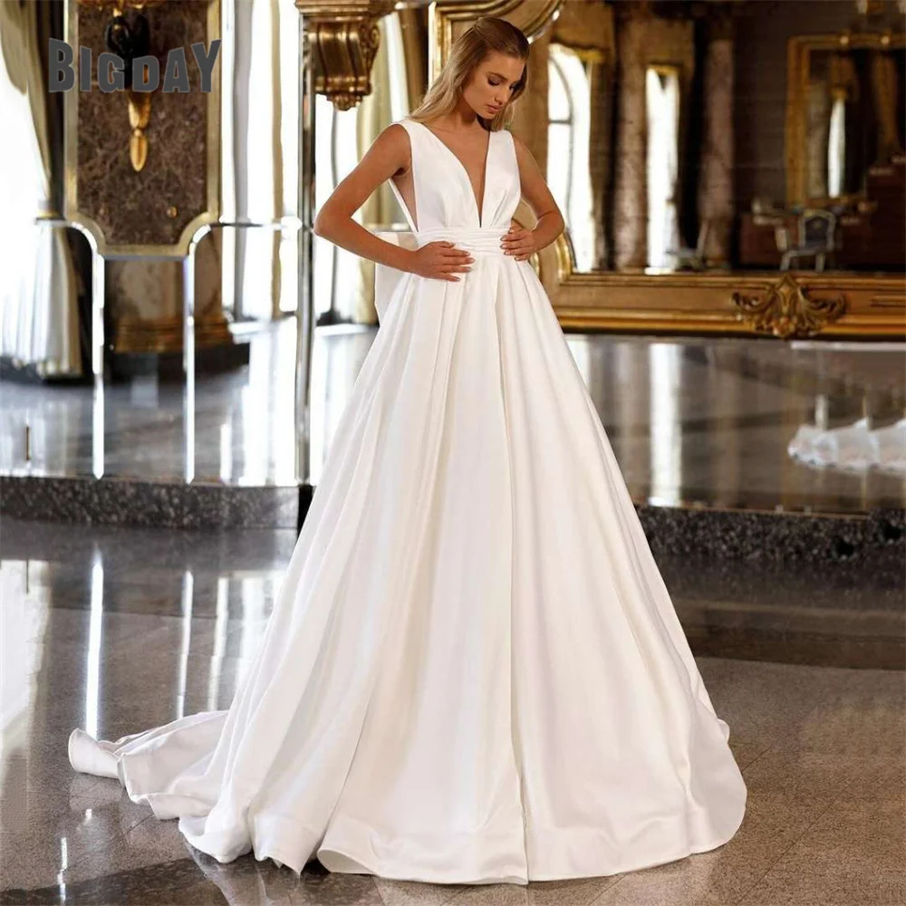 

Elegant Wedding Dresses V-Neck Pleat Open Back Bow Satin Spaghetti Straps Bridal Ball Gown Train Vestidos De Noiva Custom Made