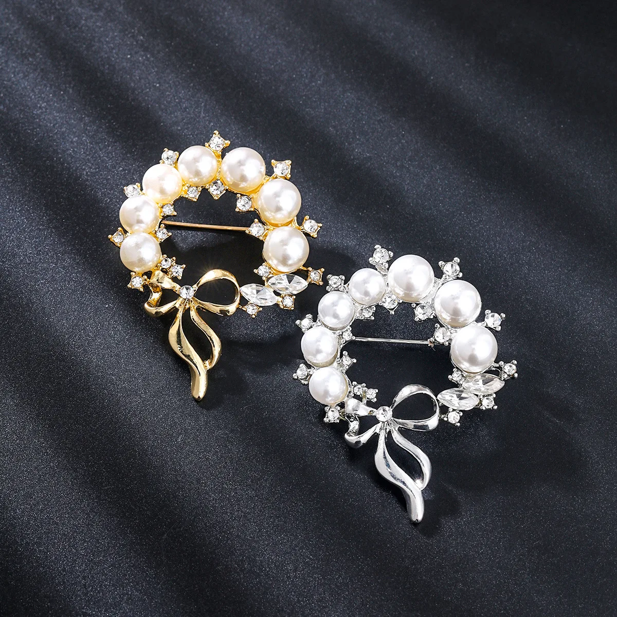 Pearl bow anti glare fixed pin, simple alloy inlaid with diamonds, versatile clothing accessories, chest flower