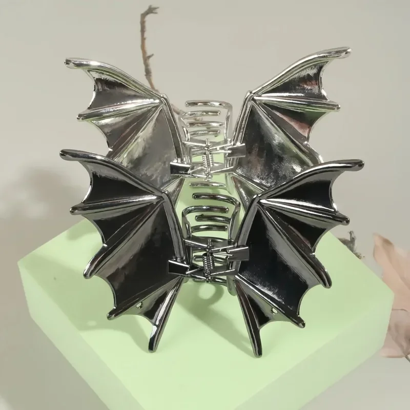 Halloween Alloy Bat Hair Claw Clips Set Minimalist Y2K Style Large Metal Shark Clips Gothic Festive Hair Accessories for  Adults