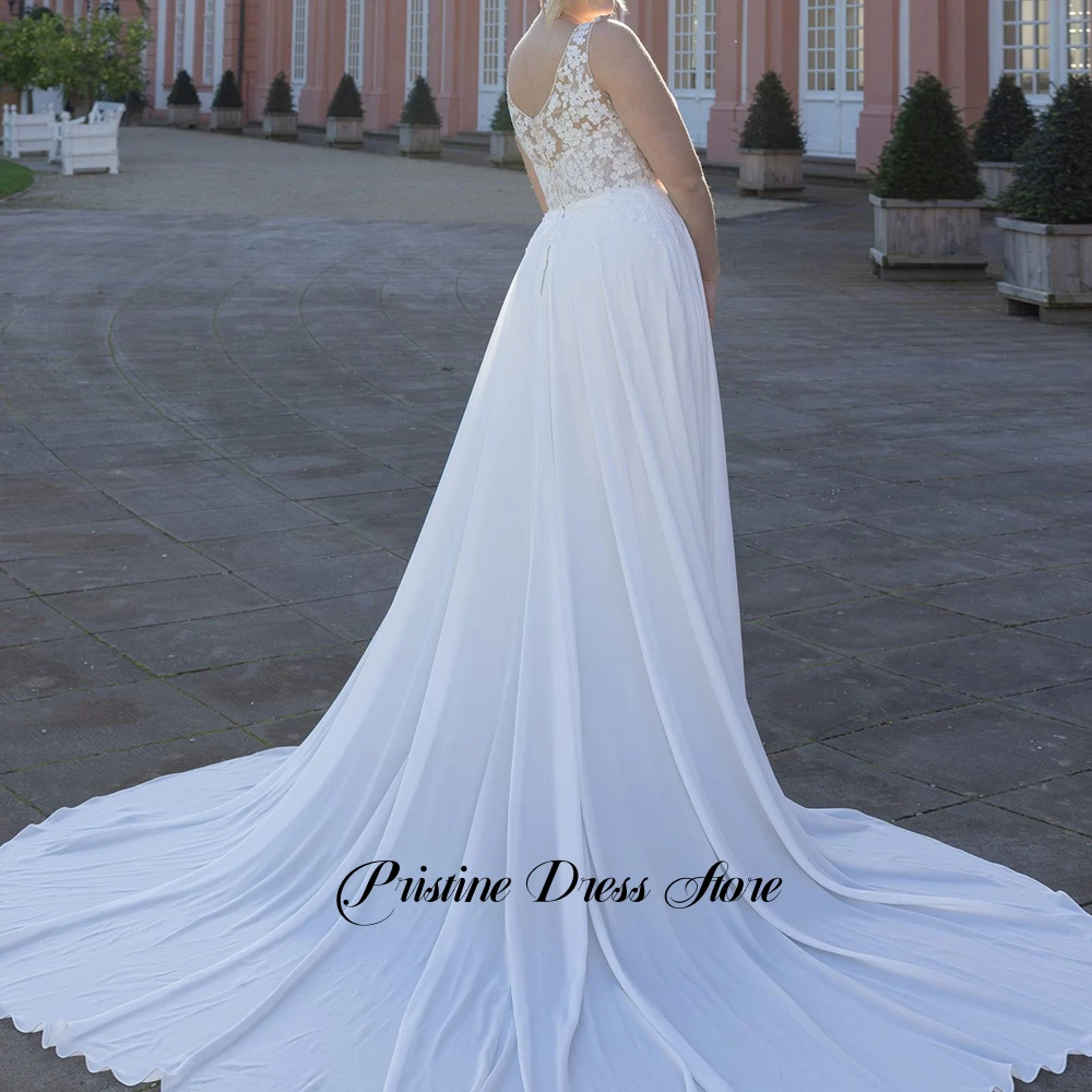Elegant Plus Size Wedding Dress Lace V Neck A Line Bridal Gown with Train for Beach Wedding Customized High Quality Bridal Dress