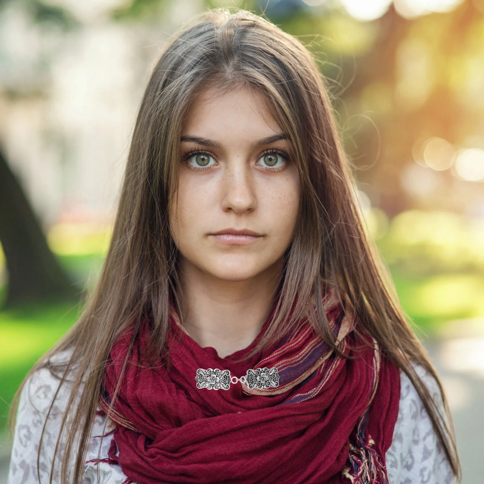 

4Pcs Stylish Scarf Clips Zinc Alloy Shawl Cardigan Sweater Dress Cinch Accessories for Women Elegance and Versatility