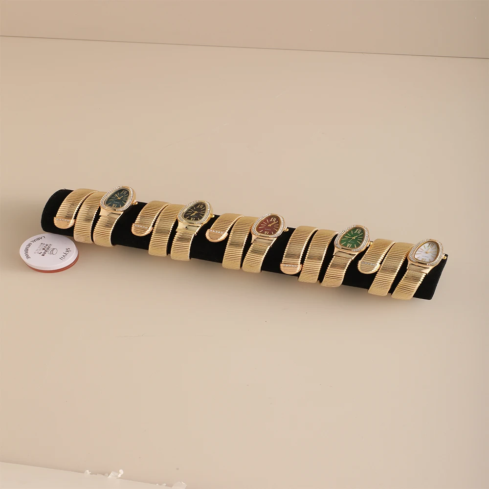 

New Snake shaped Diamond encrusted Women's Watch, Personalized Fashion Wrapped Women's Quartz Watch Bracelet, Women's Watch