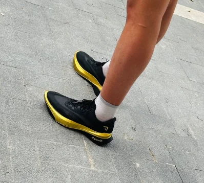 

New exquisite men's high top thick bottom casual shoes sneakers outdoor soft sole durable sports running shoes