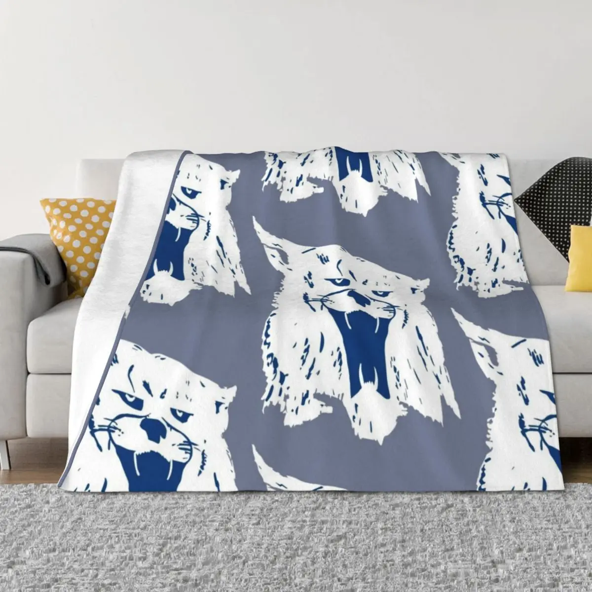 

University of Kentucky vintage Wildcat Throw Blanket Heavy Hairys Furry cosplay anime Blankets