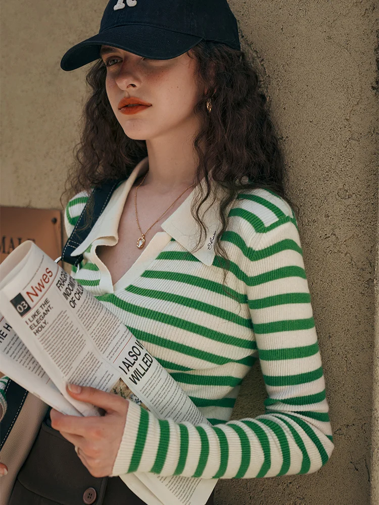 

OLrain Women's Striped Sweater 2025 Autumn Polo Collar Contrast Color Embroidered Design Pullover Casual Knit Jumper O57DM86231