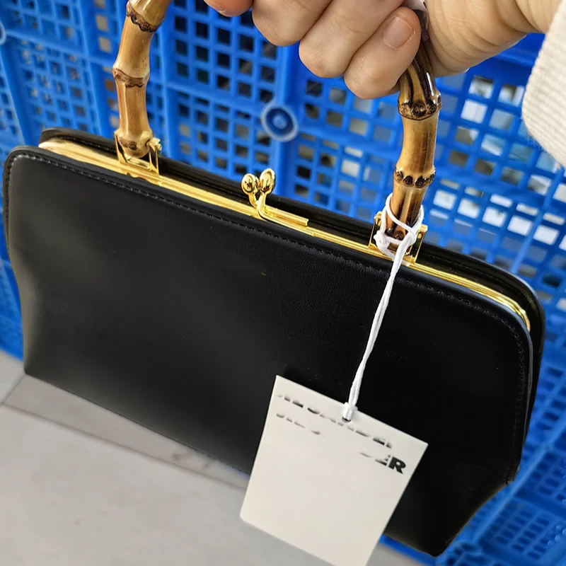 2026 Bamboo Frame Kiss Clasp Clutch Bag Unique Design Top Handle Shoulder Crossbody Bag Versatile Women Handbag Hot Sale view 3