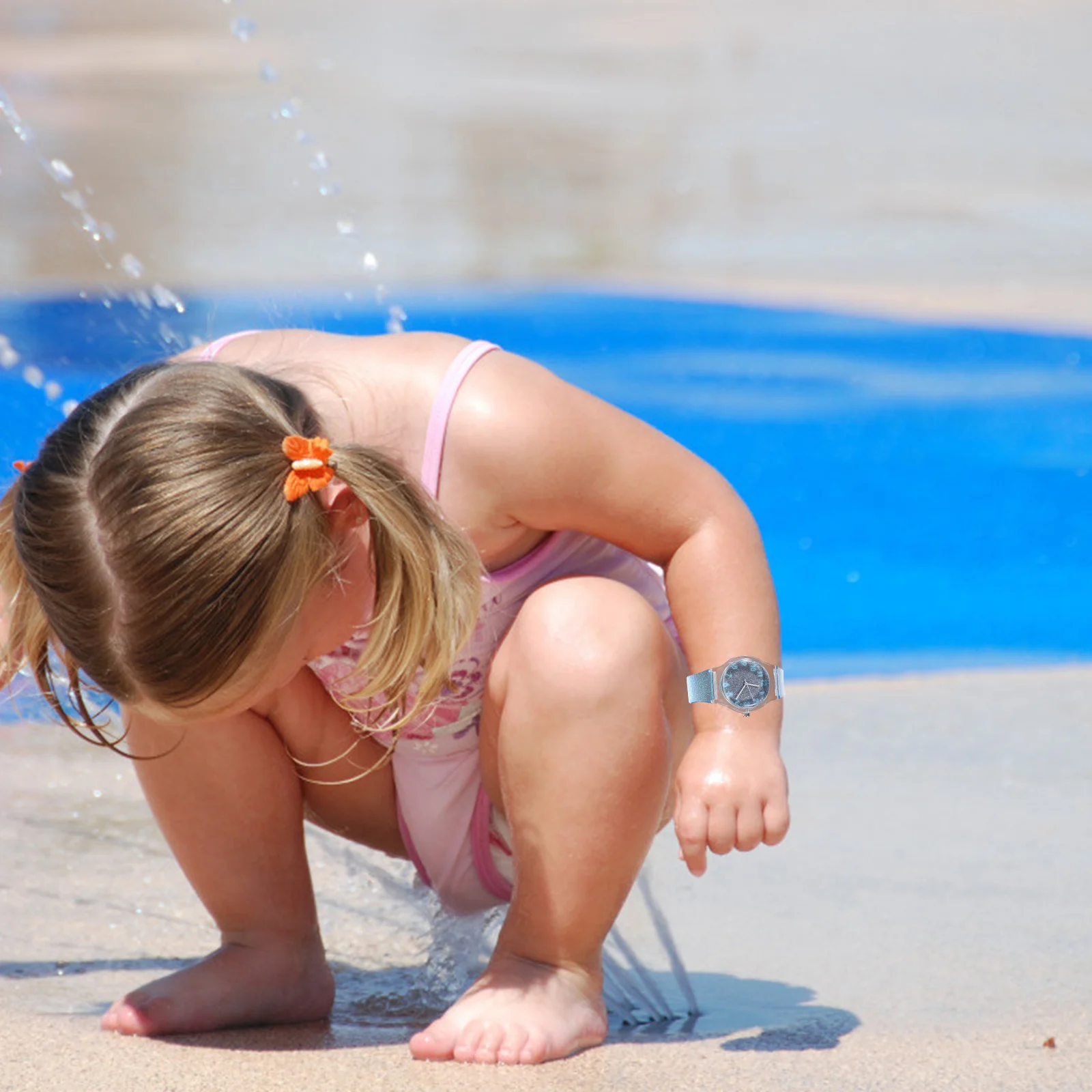 Watch Blue Shining Creative Design Quartz Movement Accurate Timekeeping for Fashionable Wrist Decoration