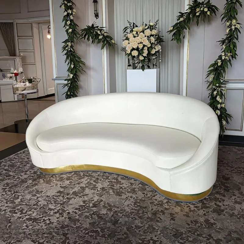 Luxurious modern romantic banquet sofa for family weddings and various event decorations