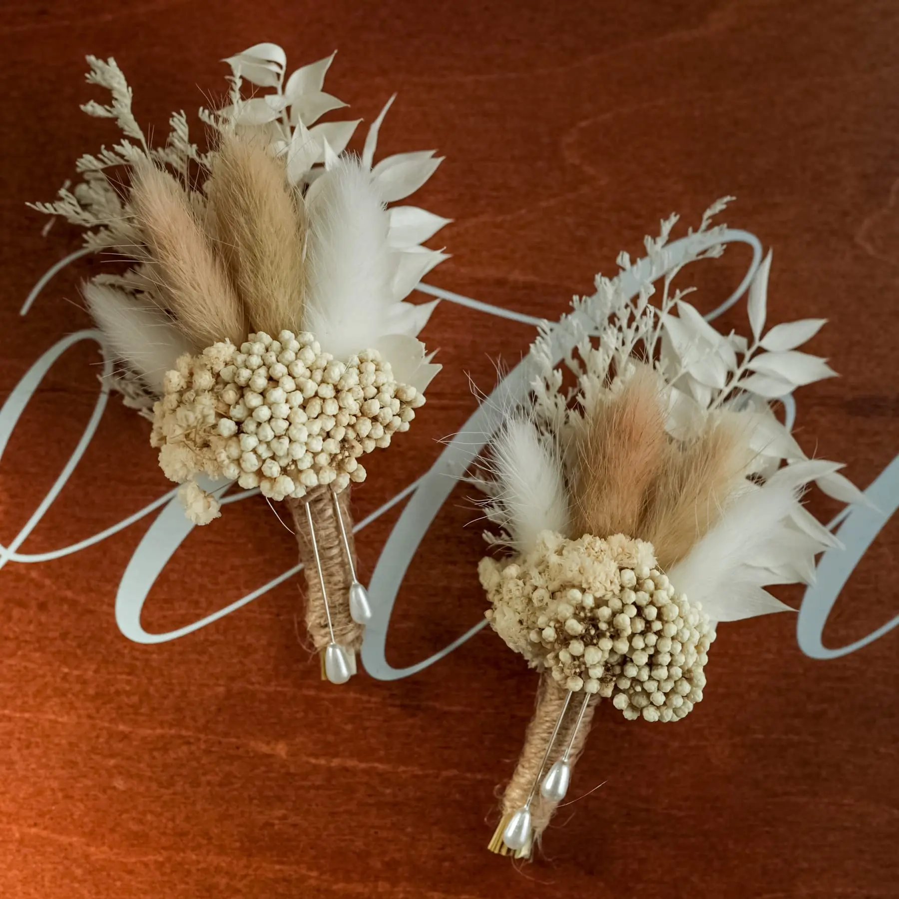 

Dried Flowers Boutonnieres,Boho Fall Wedding Grooms Buttonhole Rustic Best Man Pampas Grass Dry Flower Decoration,Mini Bouquets