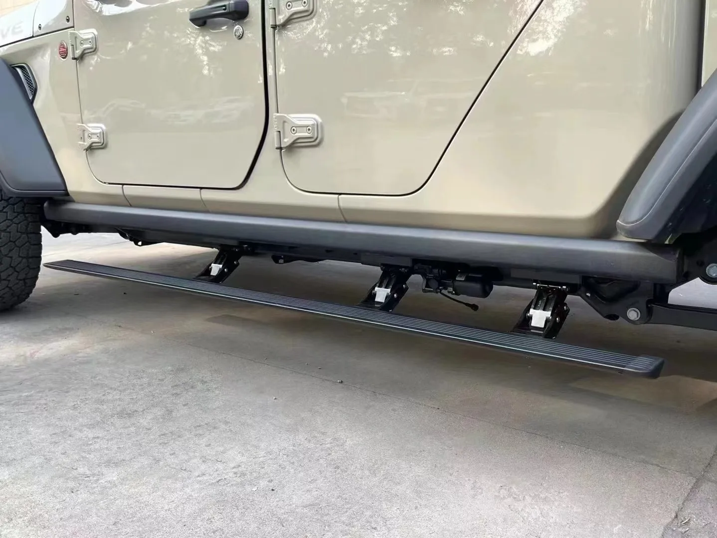 

Cc Car Accessories Store 2018+ Car Offroad 4x4 Accessories 4 Door Side Electric Steps for jeep wrangler JT