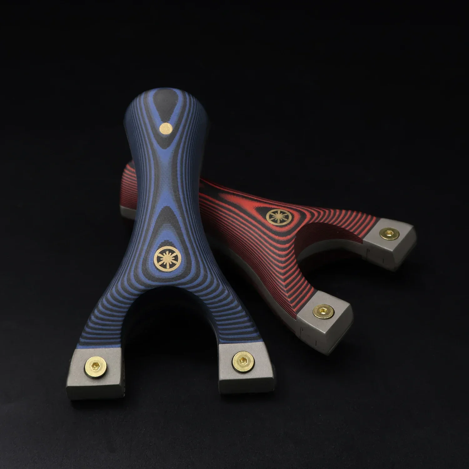 

Two-tone Wood Grain Anti-slip High-quality OTT Slingshot Powerful Hunting and Shooting Professional Competitive Slingshot