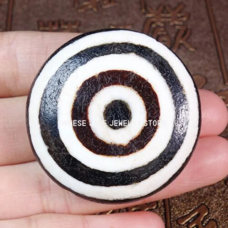 

Ancient Tibetan DZI Beads Old Agate Sheep Plate Eye Amulet Pendant GZI #2365