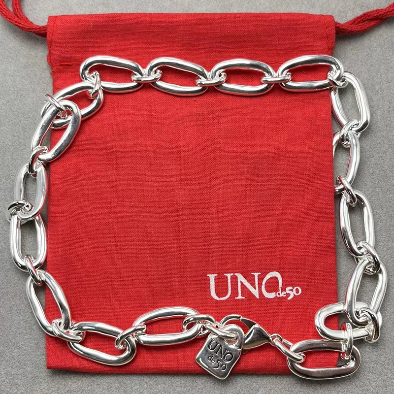 

2023 UNOde50 New European and American Bestselling Creative Geometry Exquisite Necklace Women's Romantic Jewelry Gift Bag
