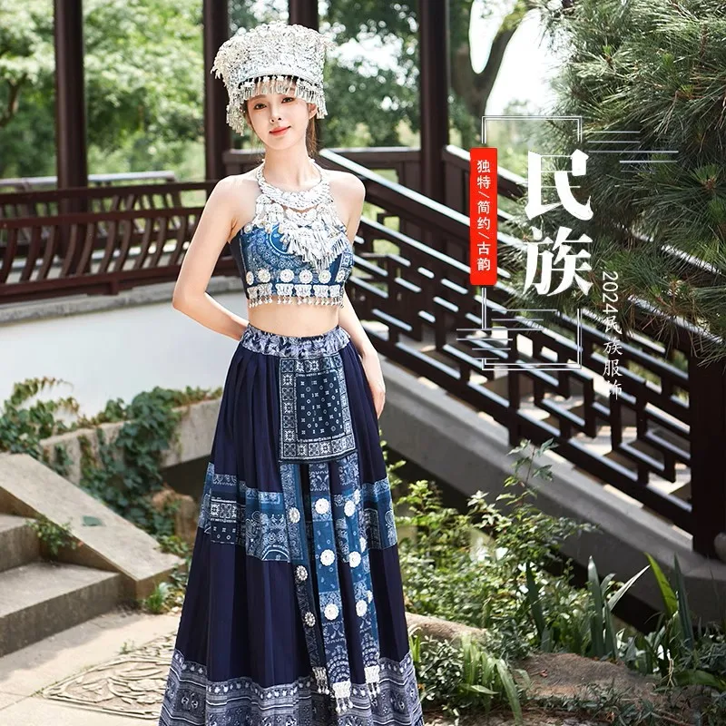

Новый женский дизайн тяжелой промышленности Miao в этническом стиле Tujia Miaojiang, характеристики костюмов для фотосессии 2026
