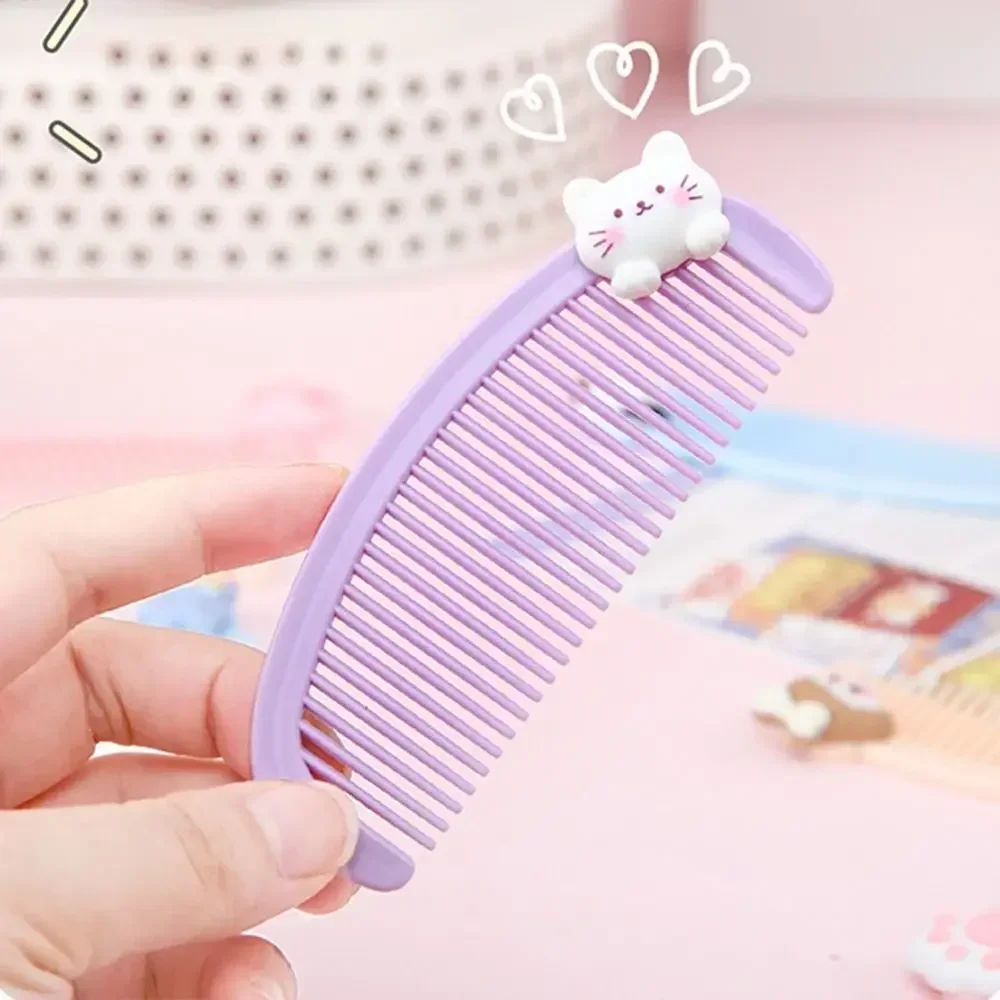 1pcs Cartoon Mini Crescent Comb Cute Children\'s Small Comb Student Carrying Plastic Hairdressing Comb Net Red Small Gift