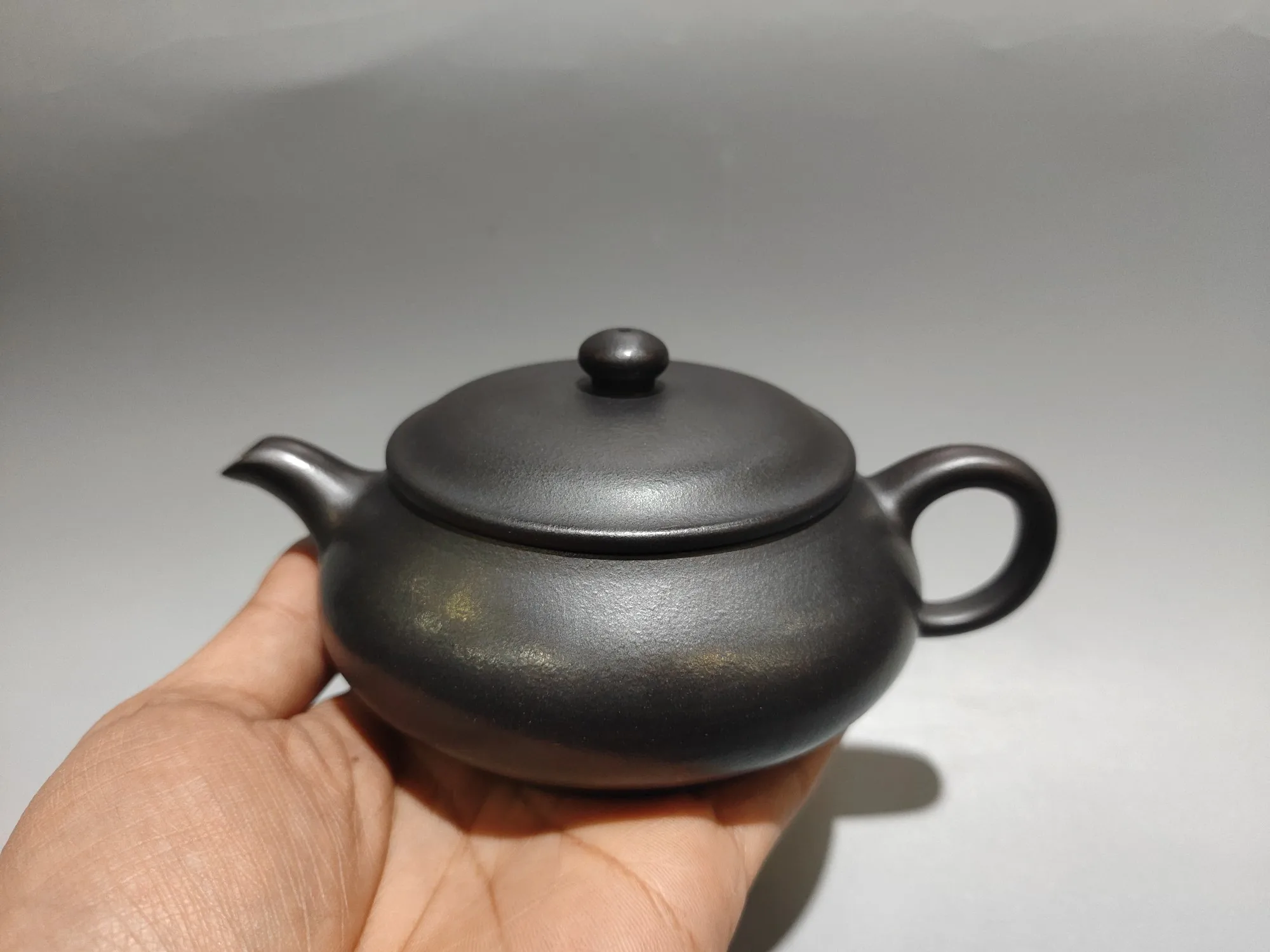 Yixing Teapot Purple Clay Pot Round mouthed teapot frosted Antique teapot Teapot Kettle Tasting tea ceremony
