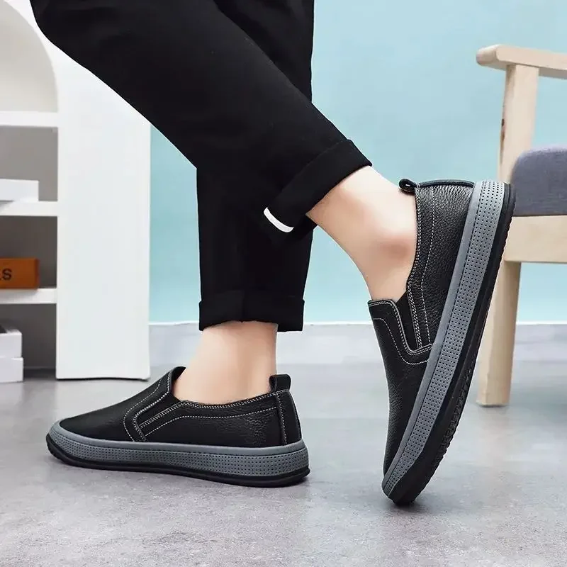 

Мужская кожаная обувь на толстой подошве с круглым носком, нескользящая элегантная летняя распродажа из искусственной кожи без шнуровки, модная мужская повседневная обувь 2025 года
