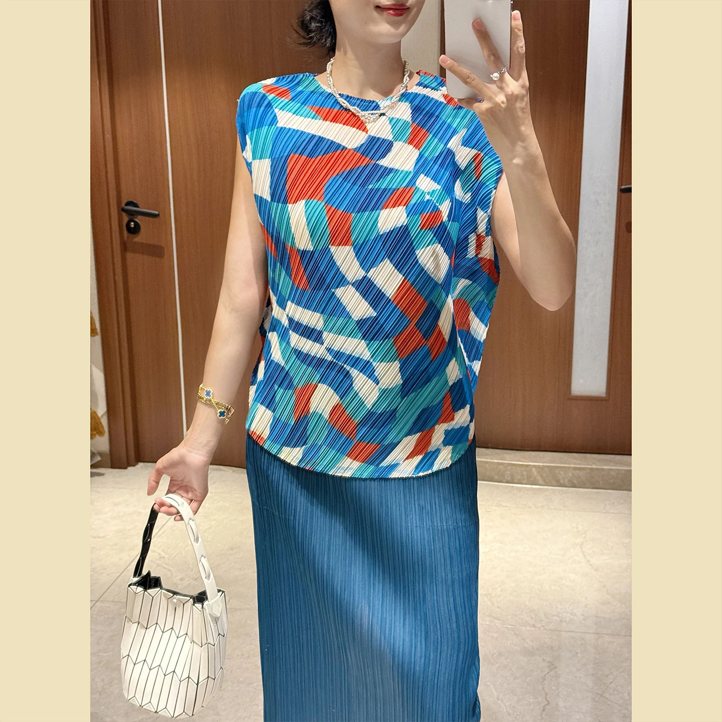 Women Pleated Geometric Printed Sleeveless Top with Color Abstract Pattern Design Suitable Casual Daily Wear in Summer Clothing