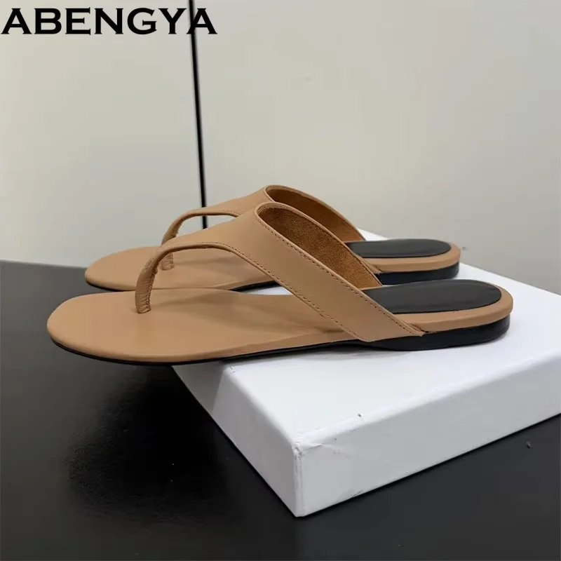 Hot Sales Flip Flops Flat Slippers Women Casual Beach Mules Shoes For Woman Black White Slides Summer Holiday Slippers Woman