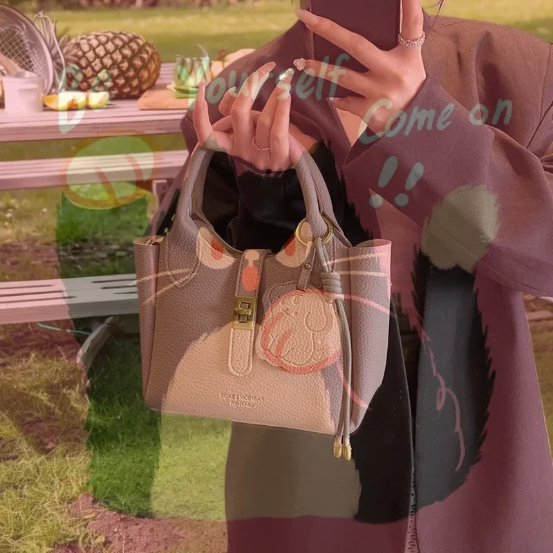 

Women's Fashion PU Portable Bucket Bag - Versatile Crossbody Shoulder Tote with Zipper High-Quality Handbag for Commuter Gifts