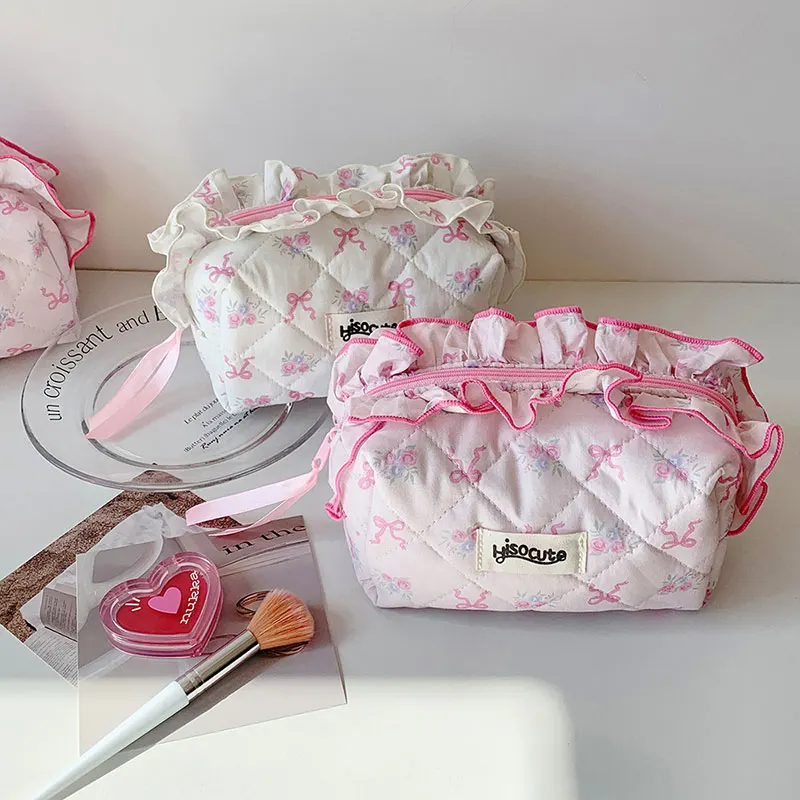 Quilting Cotton Butterfly Bow Fabric Lace Makeup Bag with Hand-Held Girl's Travel Makeup Item Storage Bag Portable Toiletry Bag