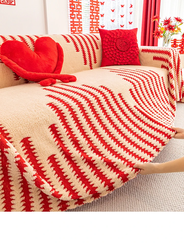 

Красный плюшевый чехол для дивана, полное покрытие, пылезащитный, устойчивый к царапинам, цельный, плед-покрывало, новинка 2026 года, осенне-зимний дизайн