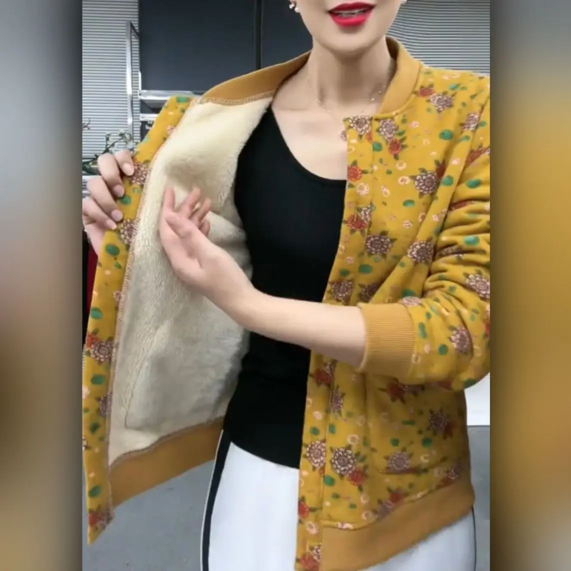 Floral Cotton-Padded Jacket Mother Autumn Winter Coat Piled And Thickened Elderly Warm Cardigan Baseball Jersey Looks Thin
