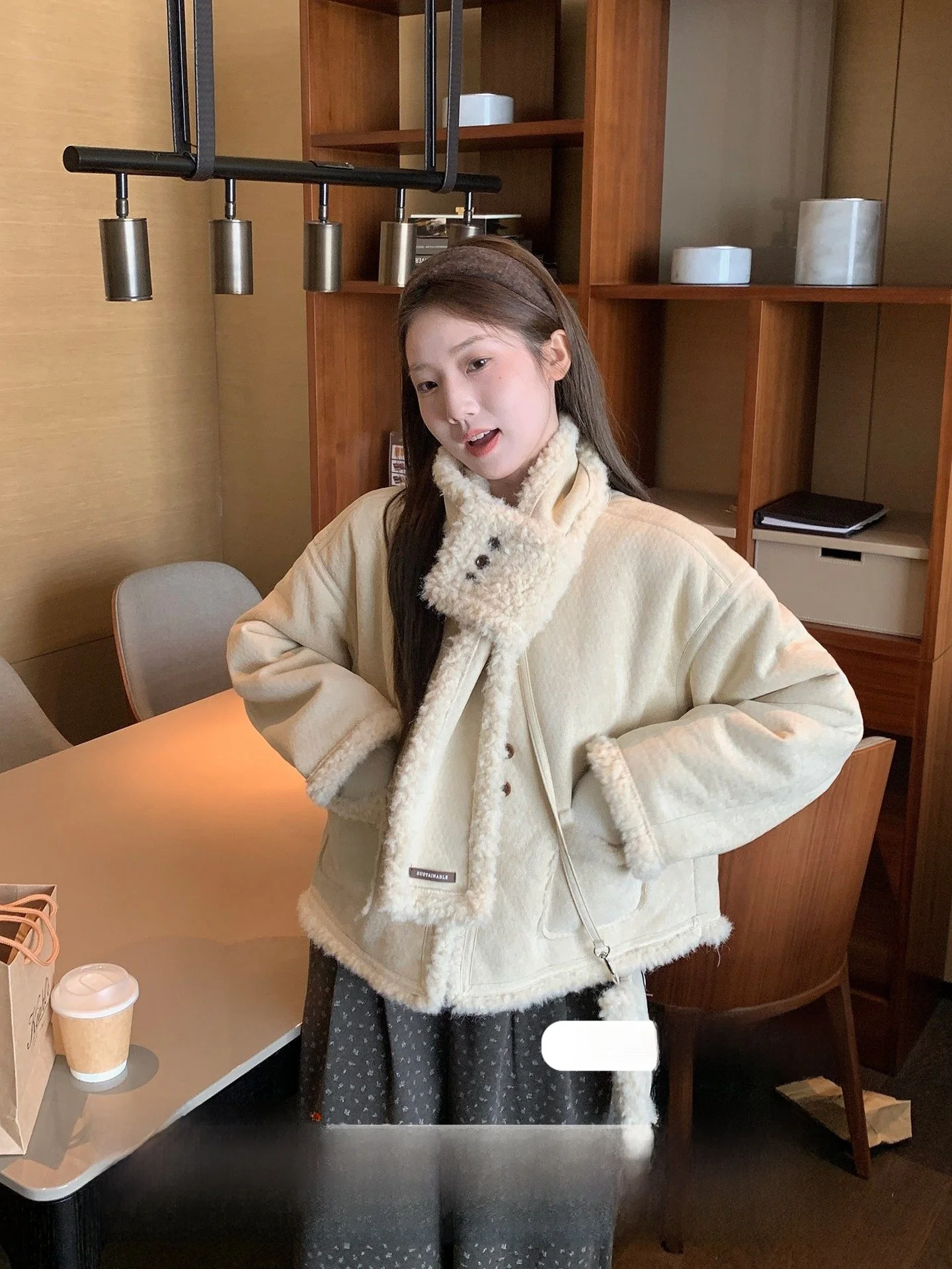 

Korean Sle Suede ort Jaet Women's Warm Scarf Collar Bicolor Fur Inteated Outerwear Spring New Faion Casual Wear