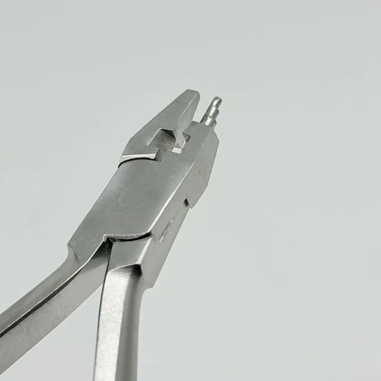 DENILK 1 Stück Tweed-Schlaufenformzange, kieferorthopädische Zange zur Präzisionsformung von Schlaufen in Bogendrähten, zur Herstellung von Bull-, Helix- und Omega-Schlaufen