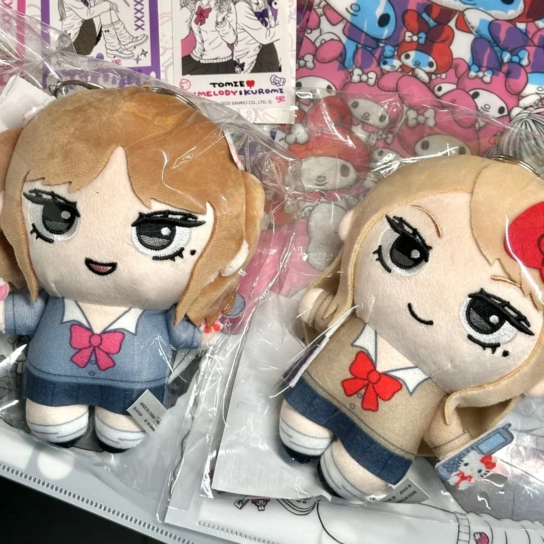 

Коллаборация Sanrio и Дзюндзи Ито: плюшевый брелок-подвеска Томи и Май Мелоди, коллекционный декор для любителей аниме