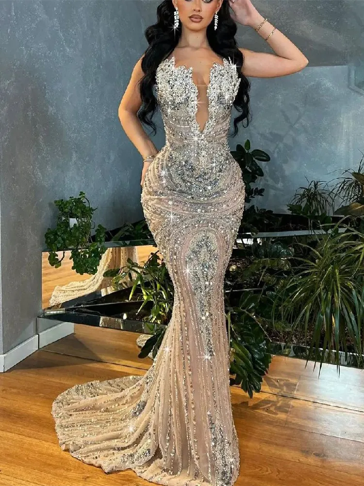 Sparkly Mermaid Evening Dresses Sleeveless V Neck Sequins Sexy Appliques 3D Lace Hollow Diamonds Beaded Prom Dresses Custom Made