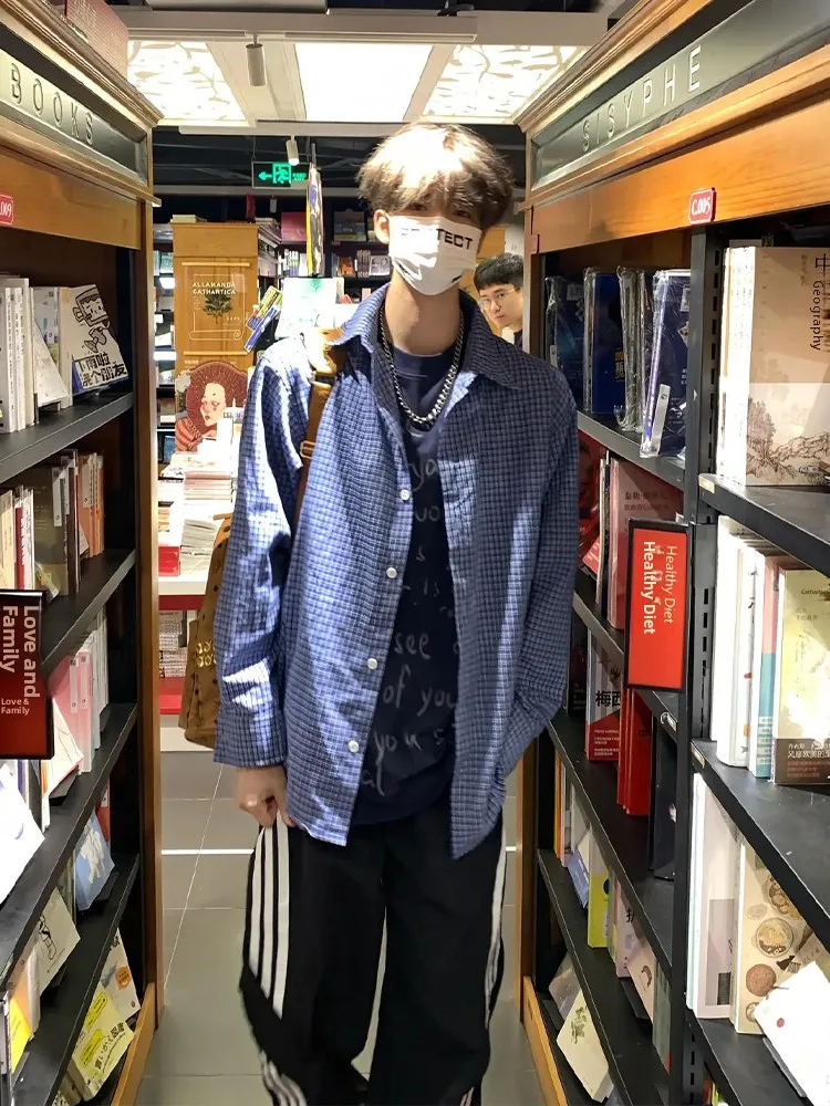 

Синяя мужская летняя тонкая рубашка в американском ретро-стиле с клетчатым узором, высококачественная верхняя одежда для пар, приталенный крой, полиэстер...