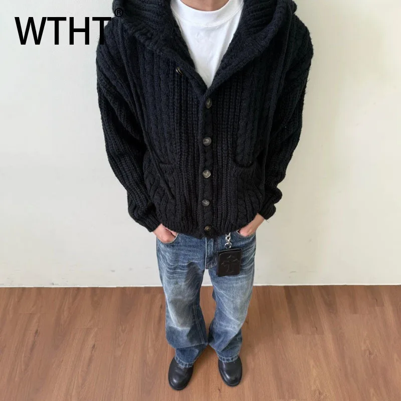 

WTHT модный мужской однотонный вязаный свободный свитер, мода 2023, осенний однобортный однобортный свитер с капюшоном и длинными рукавами, мужские топы 2A1898
