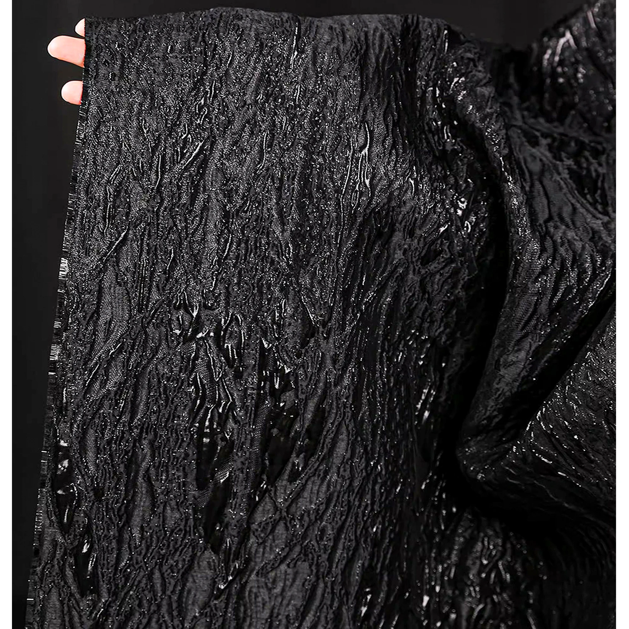 Pure black undulating vein gilt jacquard fabric texture gloss stiff coat creative clothing designer fabric