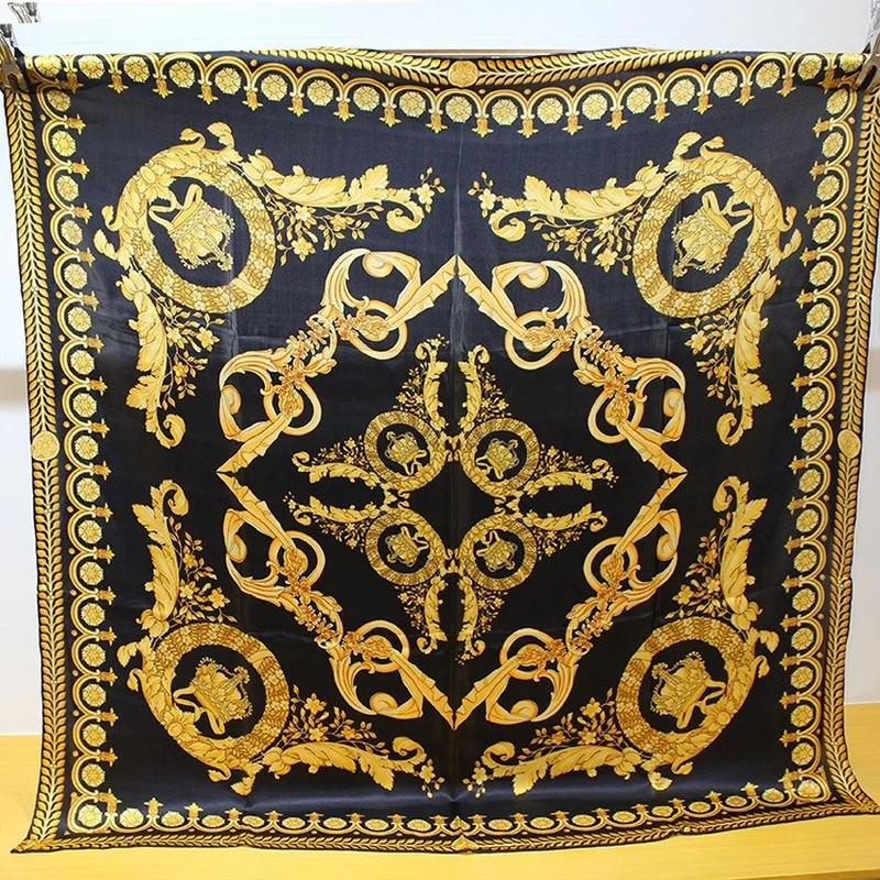 Châle en satin pansement uni imprimé totem baroque pour femme, bord roulé à la main, grande écharpe élégante, haut de gamme, qualité, noir, or, mode