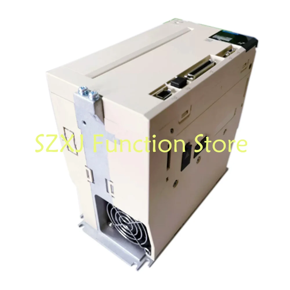 New Original Three-Phase 3KW 200V AC Servo Drive SGD7S-200A00A002