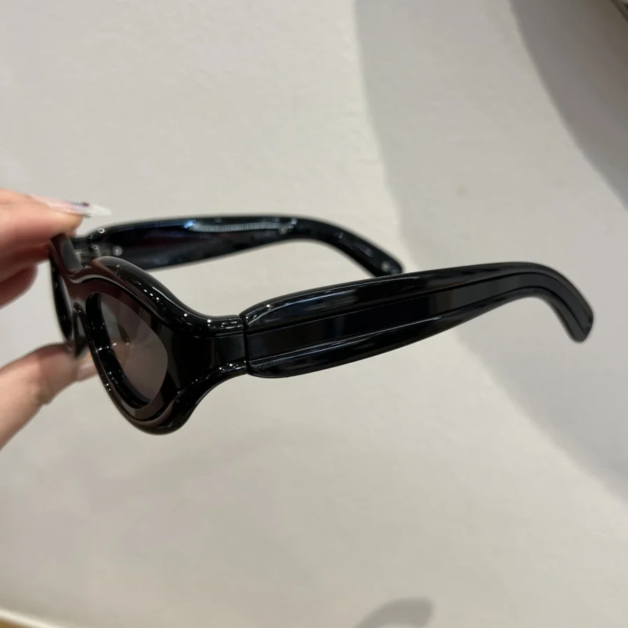 1Pc Unisex Fashion Glasses New High-End Retro Cat Eye Y2K Personality Trendy Niche Design Street Photography Holiday Gift Daily image 4