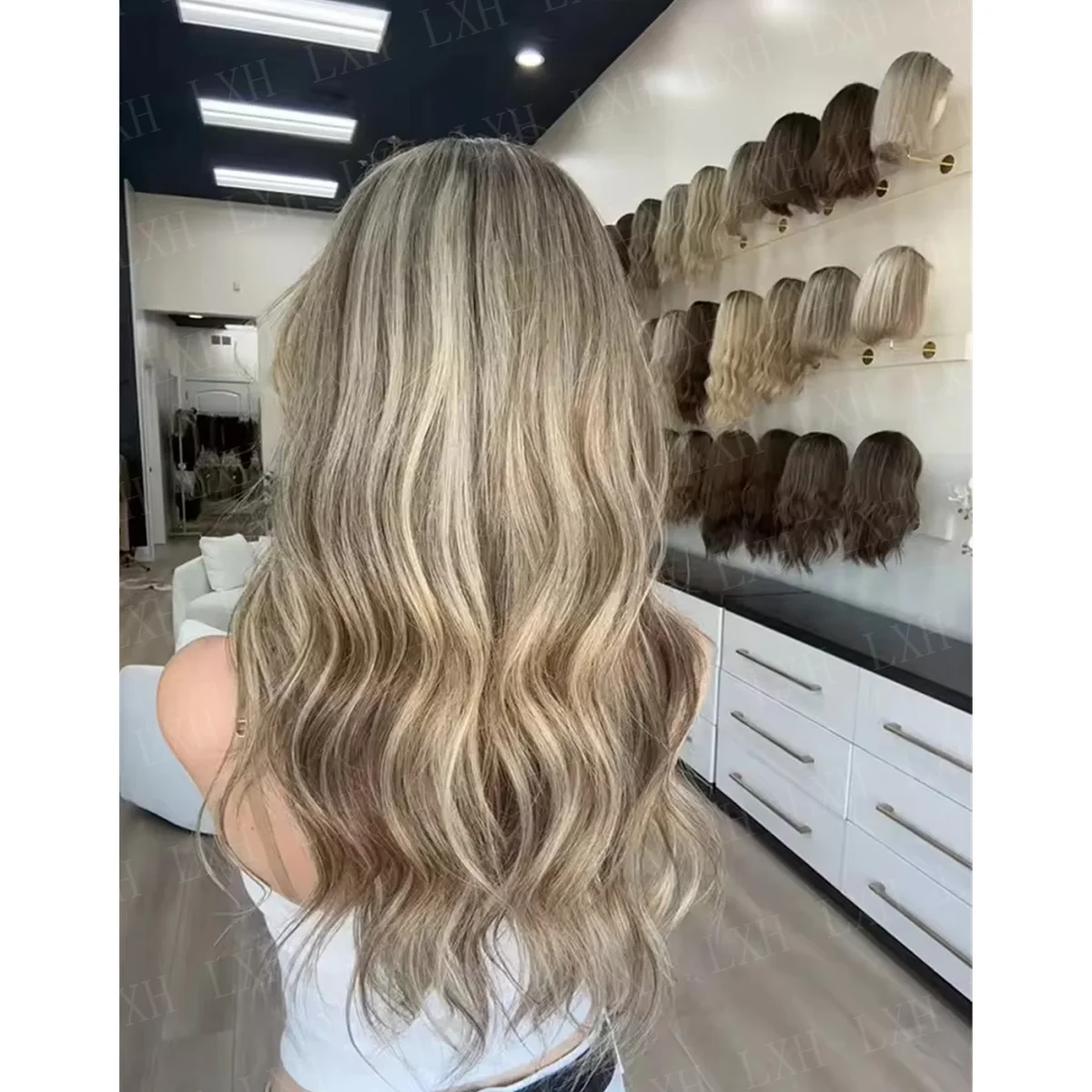 24Inch Wave Natural HD Lace Wig for Women Ombre Blond Pre-Plucked Transparent Lace Frontal Versatile Hair Wig