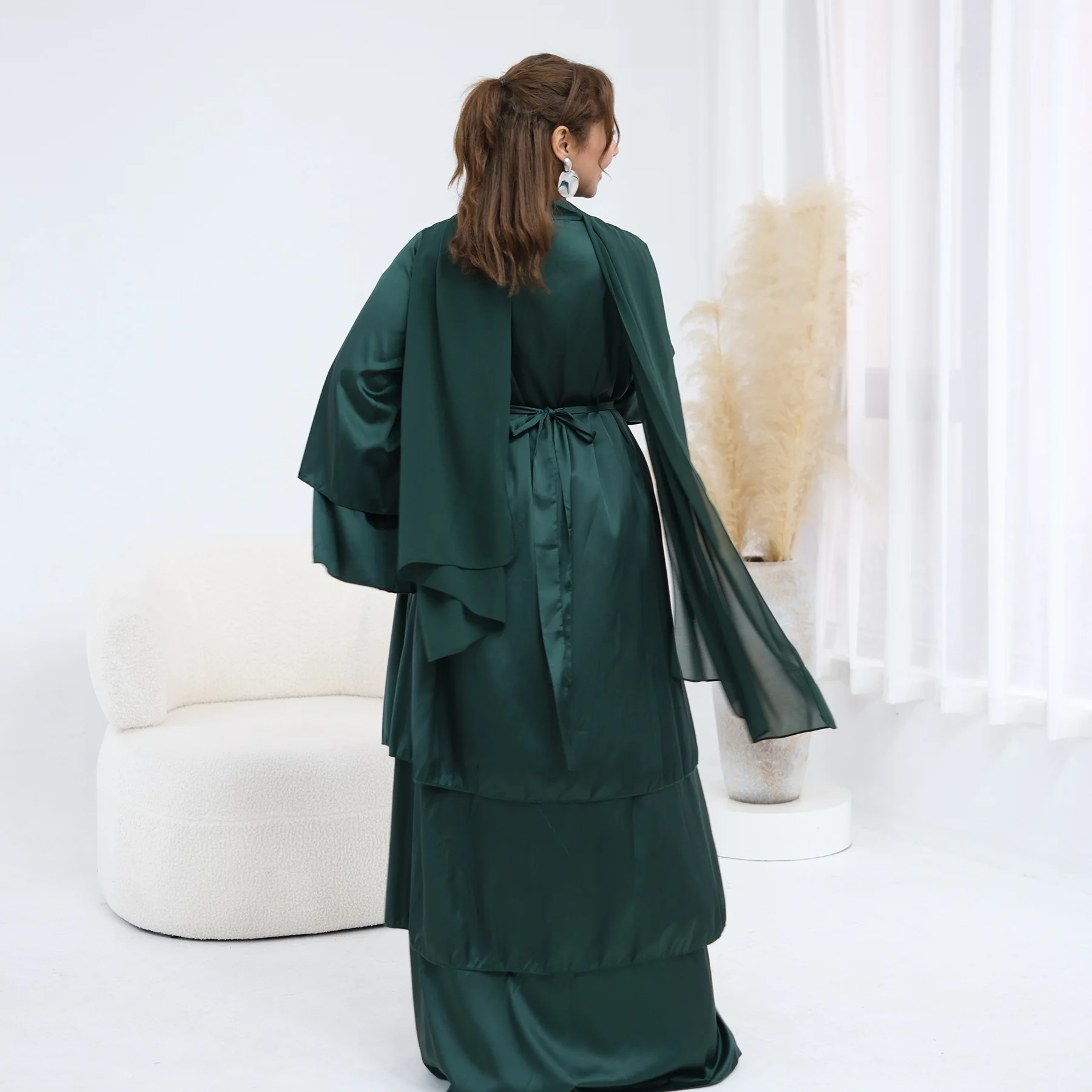 

Мусульманское платье-абайя с оборками для женщин, атласное арабское платье, открытое кимоно, джалабия, кафтан, арабская роба, исламское платье