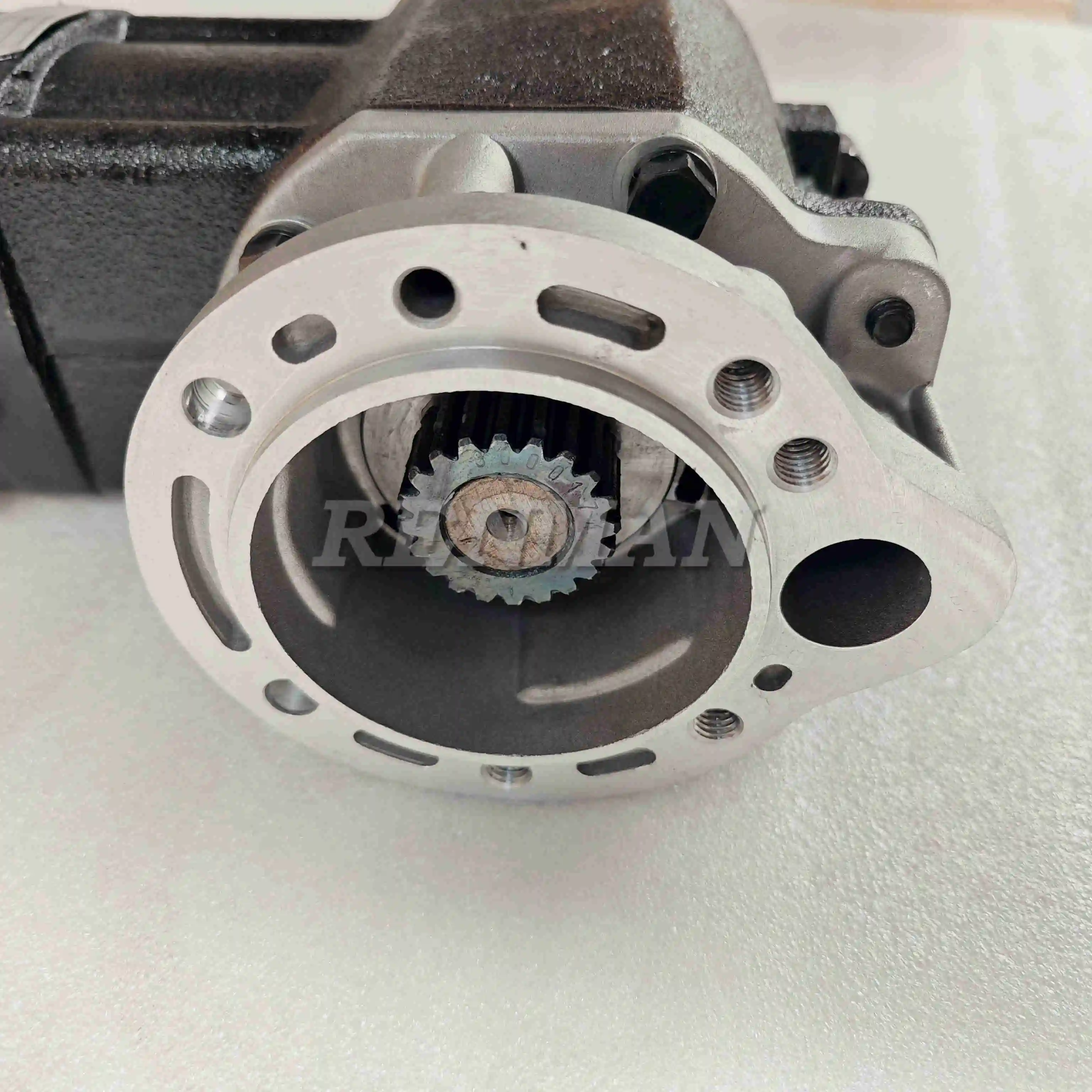 

Gold seller NT855 N14 M11 13.2CFM Cummins Parts Air Compressor 3047440 3035674 3035673 3277555 3275536