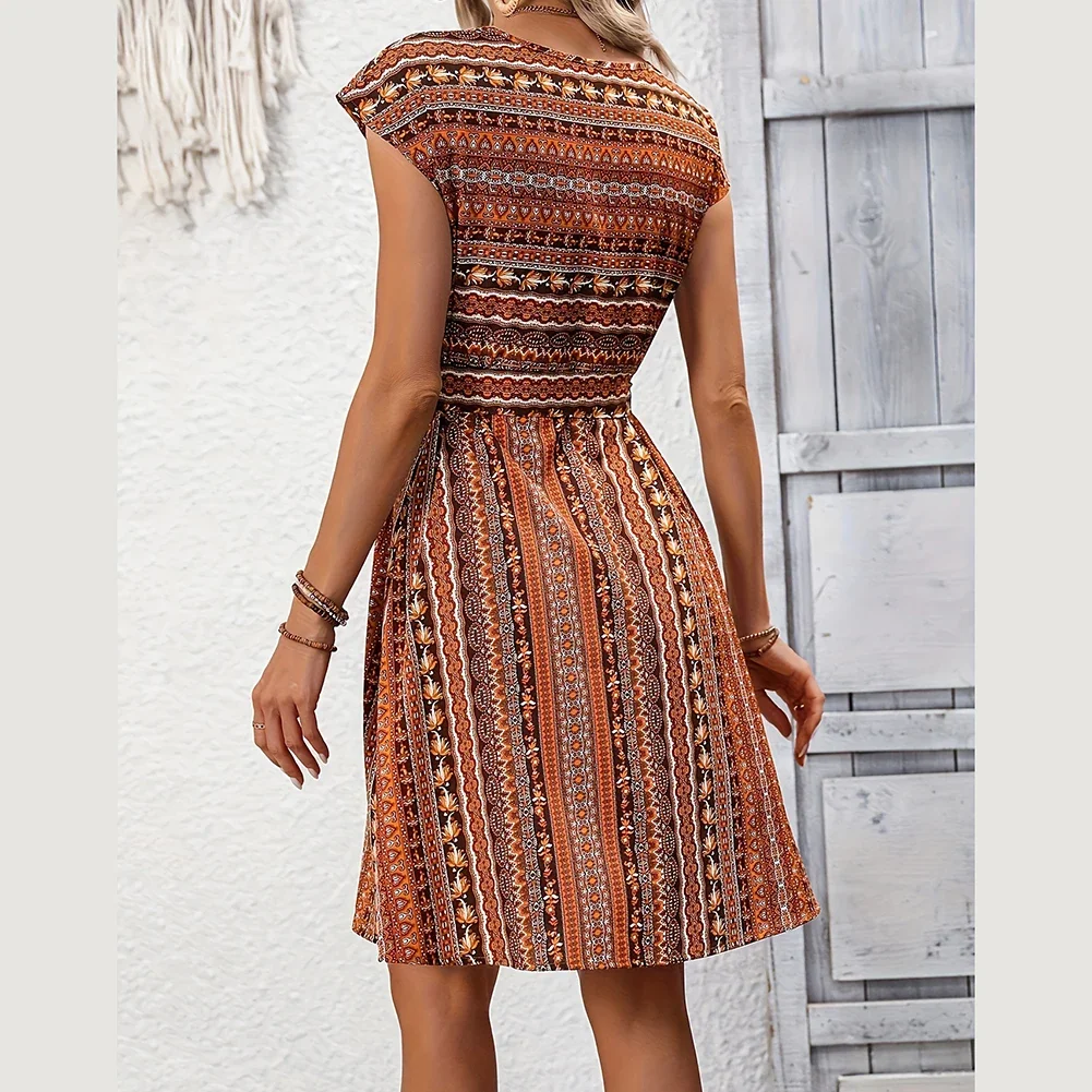 Oddychająca sukienka z nadrukiem w stylu etnicznym Sukienka w paski Modna sukienka z okrągłym dekoltem Sukienka z nadrukiem