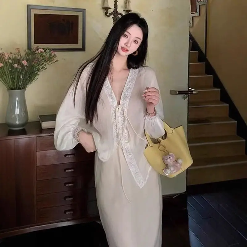 

French V-neck Lace-up Linen Long-sleeved Shirt for Women Thin Outer Layer Lazy Style Sun Protection Temperament Top