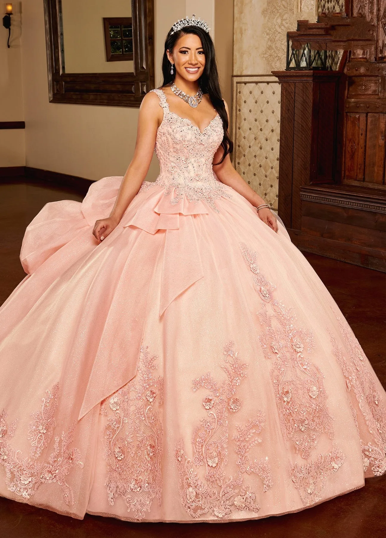 فساتين Quinceanera وردية اللون من Charro فساتين إسباغيتي بحمالات من التل مزين بالخرز منتفخ من المكسيكي الحلو 16 فستان 15 أنوس