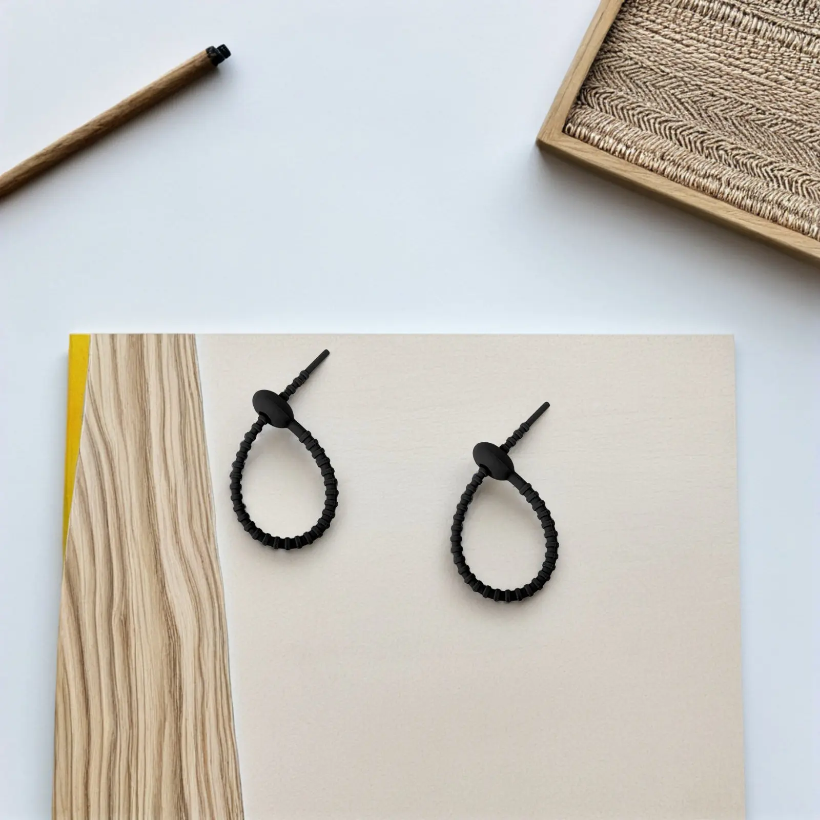 20Pcs Silicone Cable Ties Reusable Flexible Cord Organizer Straps Black for Small Appliance Wires Cable Management Kitchen