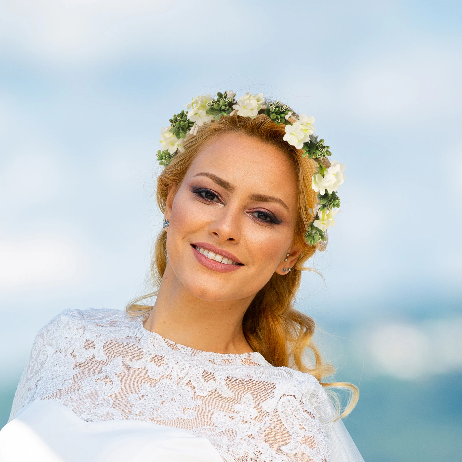 

Floral Headband Wedding Hair Accessories Bridal Hairband Elegant Design Adjustable Size Beautiful Flower Crown Realistic Toddler