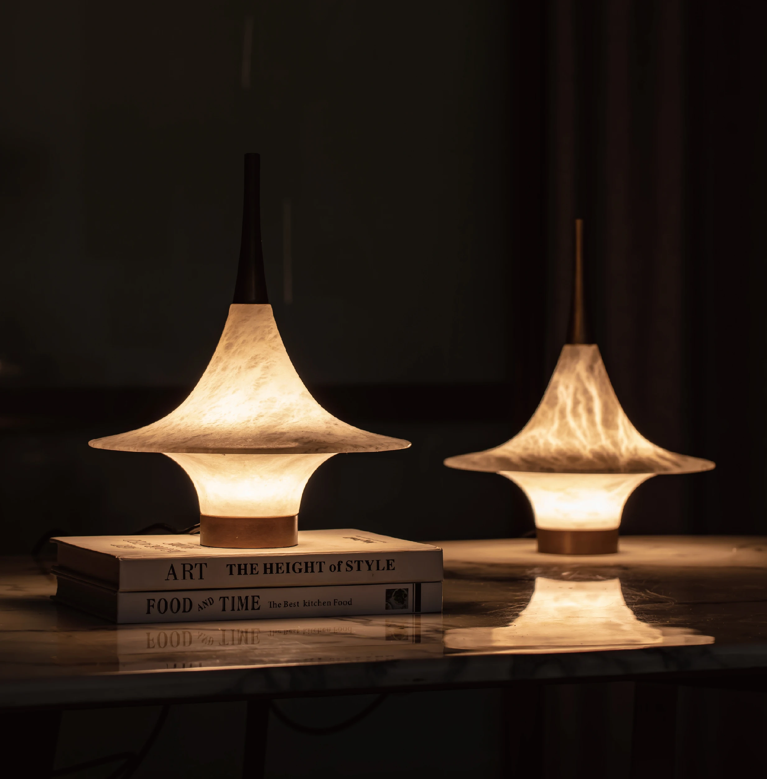 

Modern Simple Gyro Table Lamp Creative Design Bedroom Study Room Ambiance Mica Table Lamps