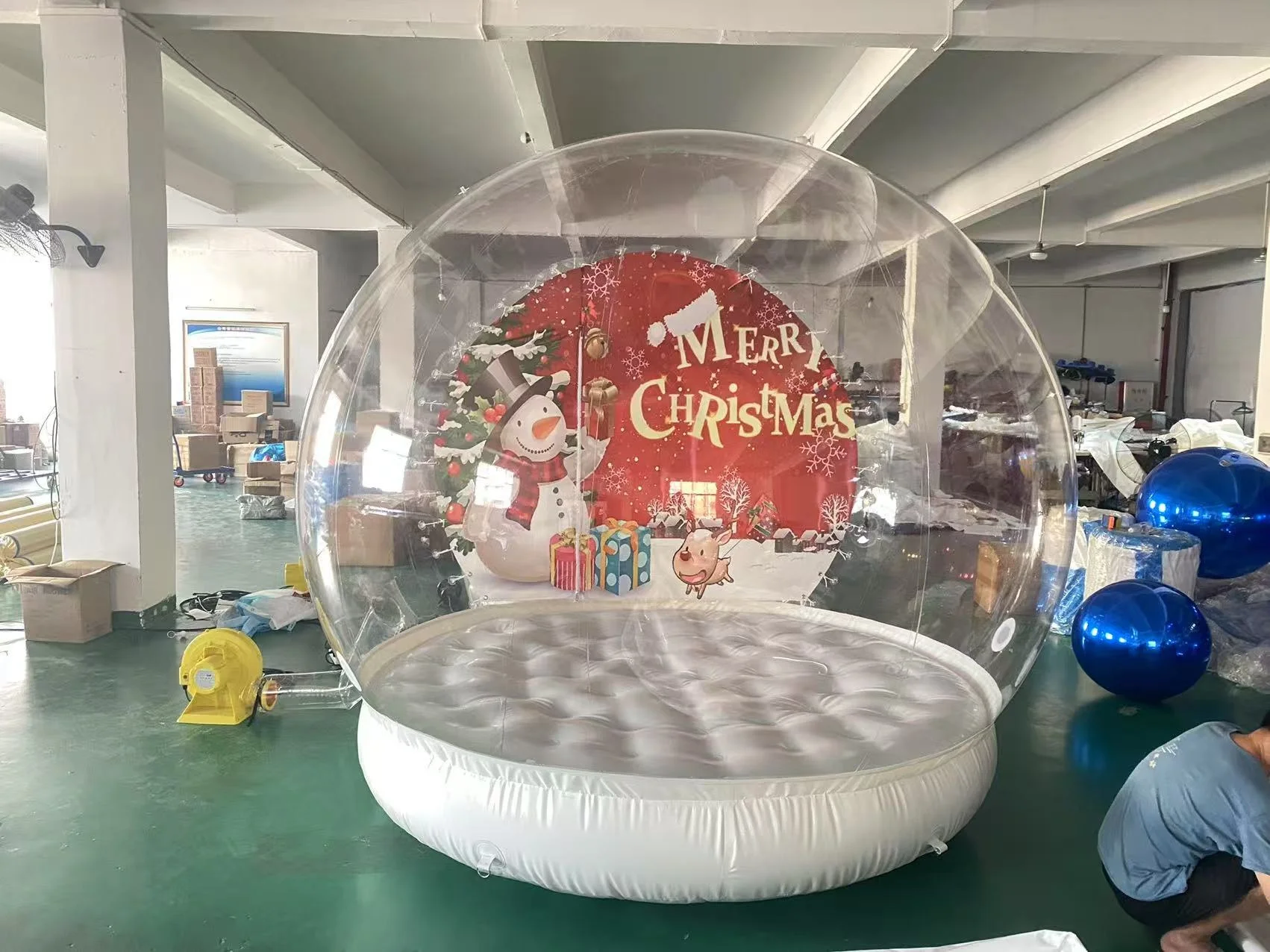 Manufacturer's hot-selling inflatable snowflake house inflatable bubble house inflatable transparent tent